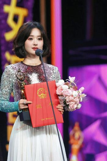 琼瑶捧红的10位女星，个个都是纯天然美女，她的审美眼光真好  -图43